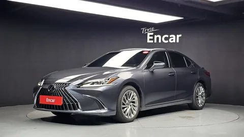 2023 Lexus ES Luxury Plus