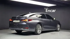 2023 Lexus ES Luxury Plus, серый — фото 2