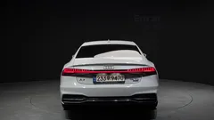 2022 Audi A7 45 TDI Quattro Premium, белый — фото 4