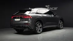 2023 Audi Q8 55 TFSI Quattro Premium — фото 2