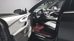 2023 Audi Q8 55 TFSI Quattro Premium — фото 10