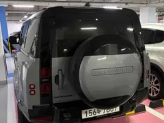 2023 Land Rover Defender 130 P400 X-Dynamic HSE — фото 6
