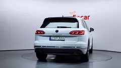 2023 Volkswagen Touareg 3.0 TDI Prestige, белый — фото 4
