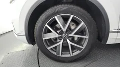 2023 Volkswagen Touareg 3.0 TDI Prestige, белый — фото 5