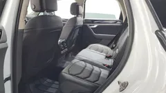 2023 Volkswagen Touareg 3.0 TDI Prestige, белый — фото 11