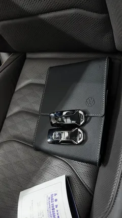 2023 Volkswagen Touareg 3.0 TDI Prestige, белый — фото 13