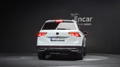 2022 Volkswagen Tiguan 2.0 TDI Prestige — фото 4