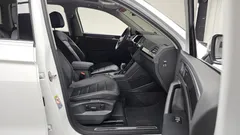 2022 Volkswagen Tiguan 2.0 TDI Prestige — фото 11