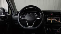 2022 Volkswagen Tiguan 2.0 TDI Prestige — фото 13