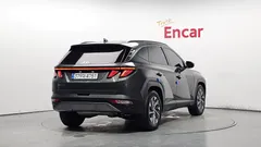 2022 Hyundai Tucson Inspiration 2WD, серый — фото 2