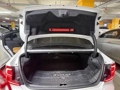 2023 Volvo S60 B5 Ultimate Bright, белый — фото 6