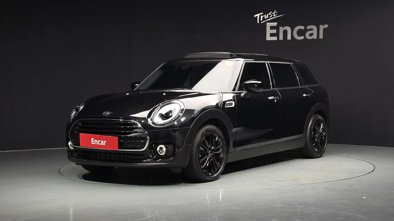 2023 Mini Clubman Classic Launch Pack