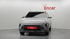 2023 Hyundai Kona Inspiration, серо-серебристый — фото 3