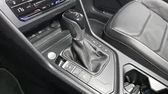 2023 Volkswagen Tiguan 2.0 TSI Prestige, белый — фото 9