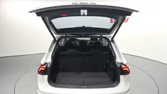 2023 Volkswagen Tiguan 2.0 TSI Prestige, белый — фото 20