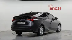 2022 Toyota Prius 1.8, серый — фото 2
