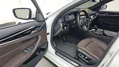2023 BMW 5-Series 530i xDrive M Sport Package — фото 10