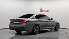2022 BMW 5-Series 520i M Sport — фото 2