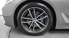 2022 BMW 5-Series 520i M Sport — фото 5