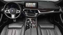 2022 BMW 5-Series 520i M Sport — фото 7