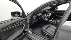 2022 BMW 5-Series 520i M Sport — фото 10