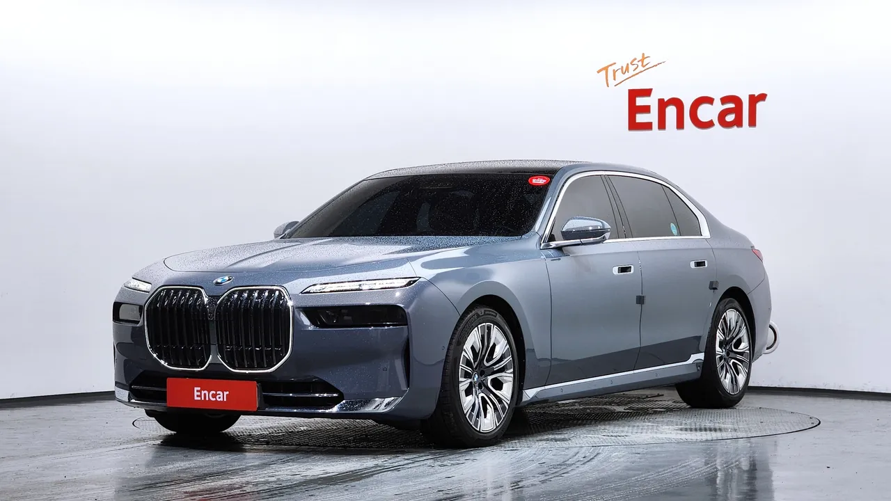 2023 BMW 7-Series 740i sDrive Design Pure Excellence