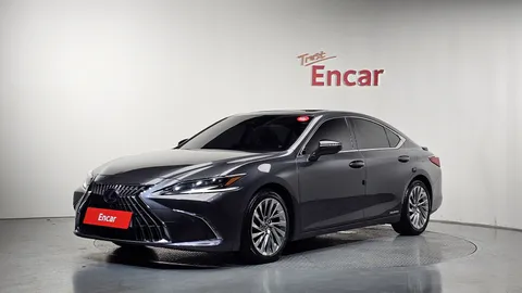 2022 Lexus ES Executive