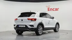 2021 Volkswagen T-Roc 2.0 TDI Prestige, белый — фото 2