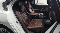 2023 BMW 7-Series 740i sDrive Design Pure Excellence Individual — фото 19
