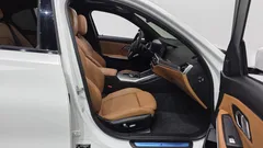 2023 BMW 3-Series 320i M Sport — фото 11