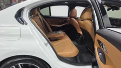 2023 BMW 3-Series 320i M Sport — фото 12