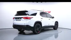 2023 ChevroletGMDaewoo Traverse 3.6 AWD Redline, белый — фото 2