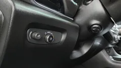 2023 ChevroletGMDaewoo Traverse 3.6 AWD Redline, белый — фото 16