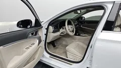 2022 Genesis G70 Gasoline 2.0T 2WD, белый — фото 10