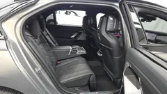 2023 BMW 7-Series 740i sDrive M Sport — фото 12