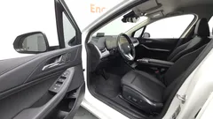 2023 BMW 2-Series 220i Advantage, белый — фото 10
