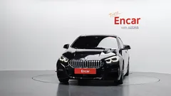 2023 BMW 2-Series 220i M Sports — фото 3