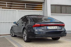 2022 Audi A7 55 TFSI Quattro Premium, синий — фото 14