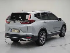 2022 Honda CR-V 2.0 Hybrid Touring 4WD, серебристый — фото 4