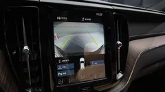 2021 Volvo XC60 B5 Inscription, серый — фото 16