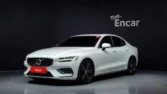 2021 Volvo S60 B5 Inscription, белый — фото 1