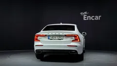 2021 Volvo S60 B5 Inscription, белый — фото 4