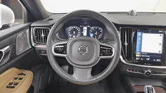 2021 Volvo S60 B5 Inscription, белый — фото 13