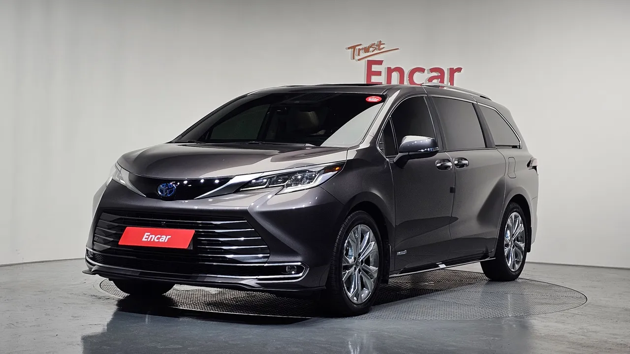 2022 Toyota Sienna 2.5 Hybrid 2WD