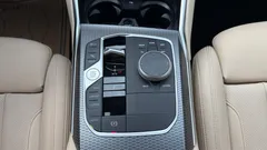 2023 BMW 3-Series 320i M Sport — фото 9