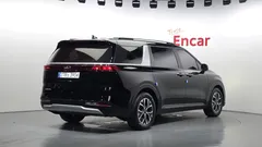 2023 Kia Carnival Diesel 9-Seater Prestige — фото 2