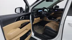 2023 Kia Canival 7-Seater Signature, белый — фото 10