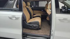 2023 Kia Canival 7-Seater Signature, белый — фото 11