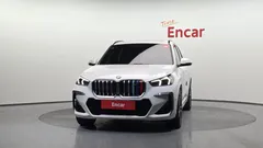 2024 BMW X1 sDrive 20i M Sport, белый — фото 3