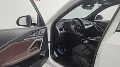 2024 BMW X1 sDrive 20i M Sport, белый — фото 10